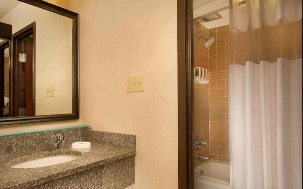 Hotel Lotus Kansas City Stadium Eksteriør bilde