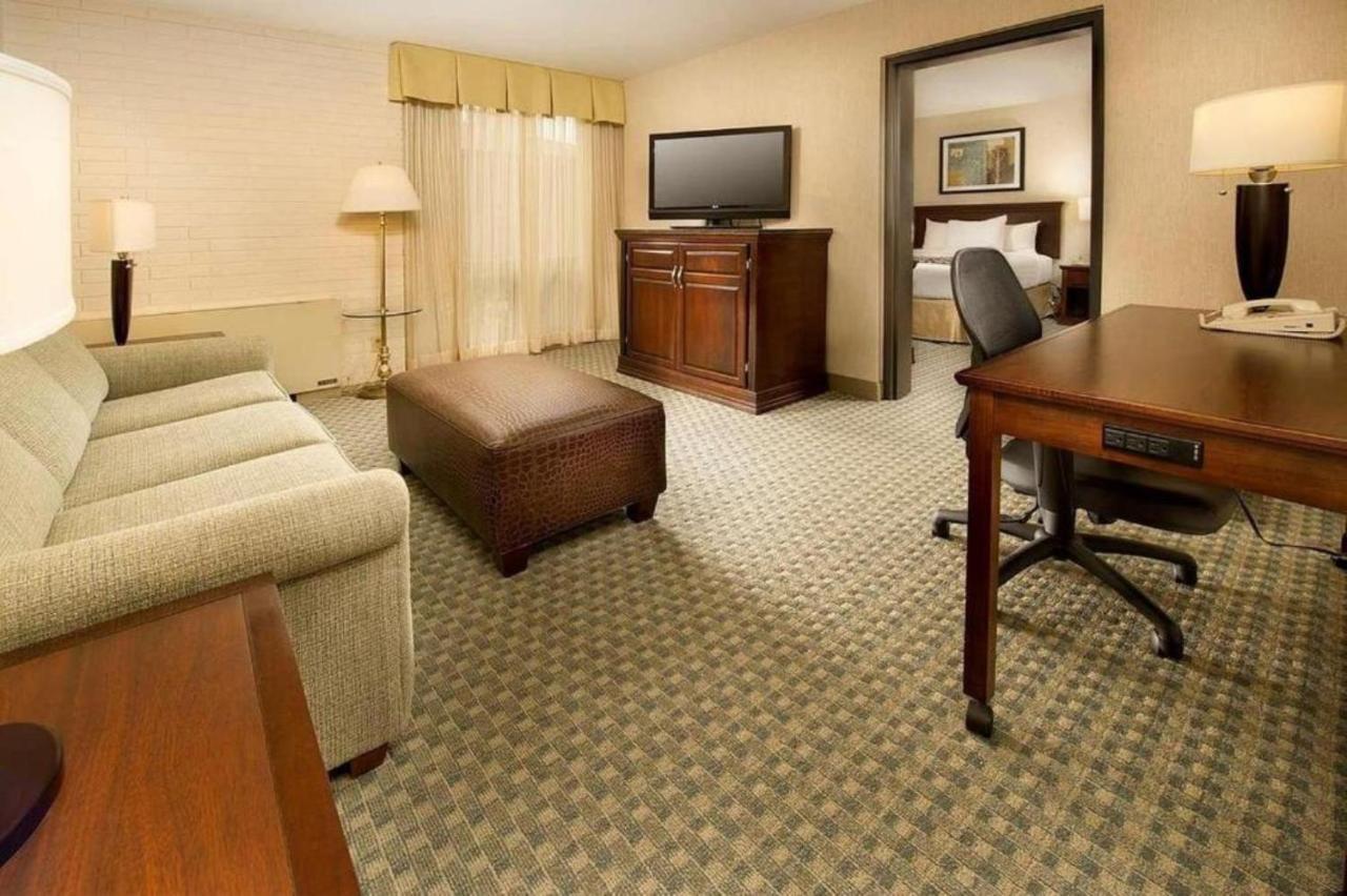 Hotel Lotus Kansas City Stadium Eksteriør bilde